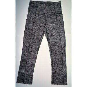 Lululemon Navy Blue and White Crop Mid Rise Capri Leggings SZ 2